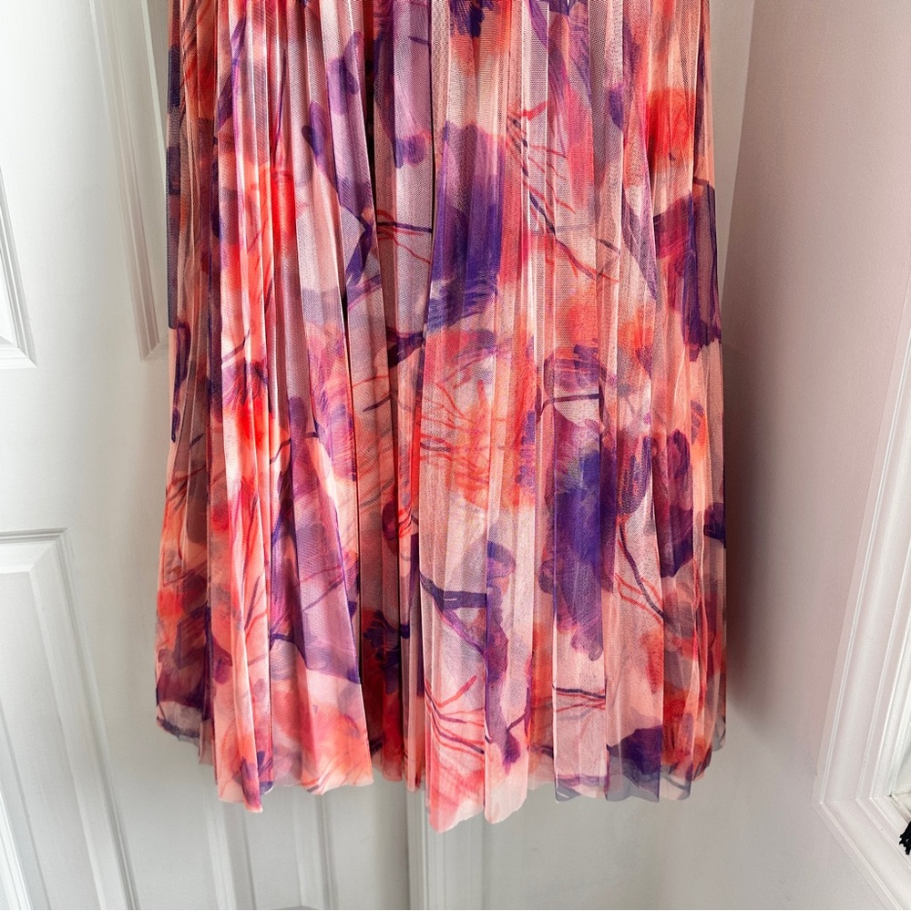 Hutch Amara Pleated Bustier Sweetheart Midi Dress - Picture 8 of 13